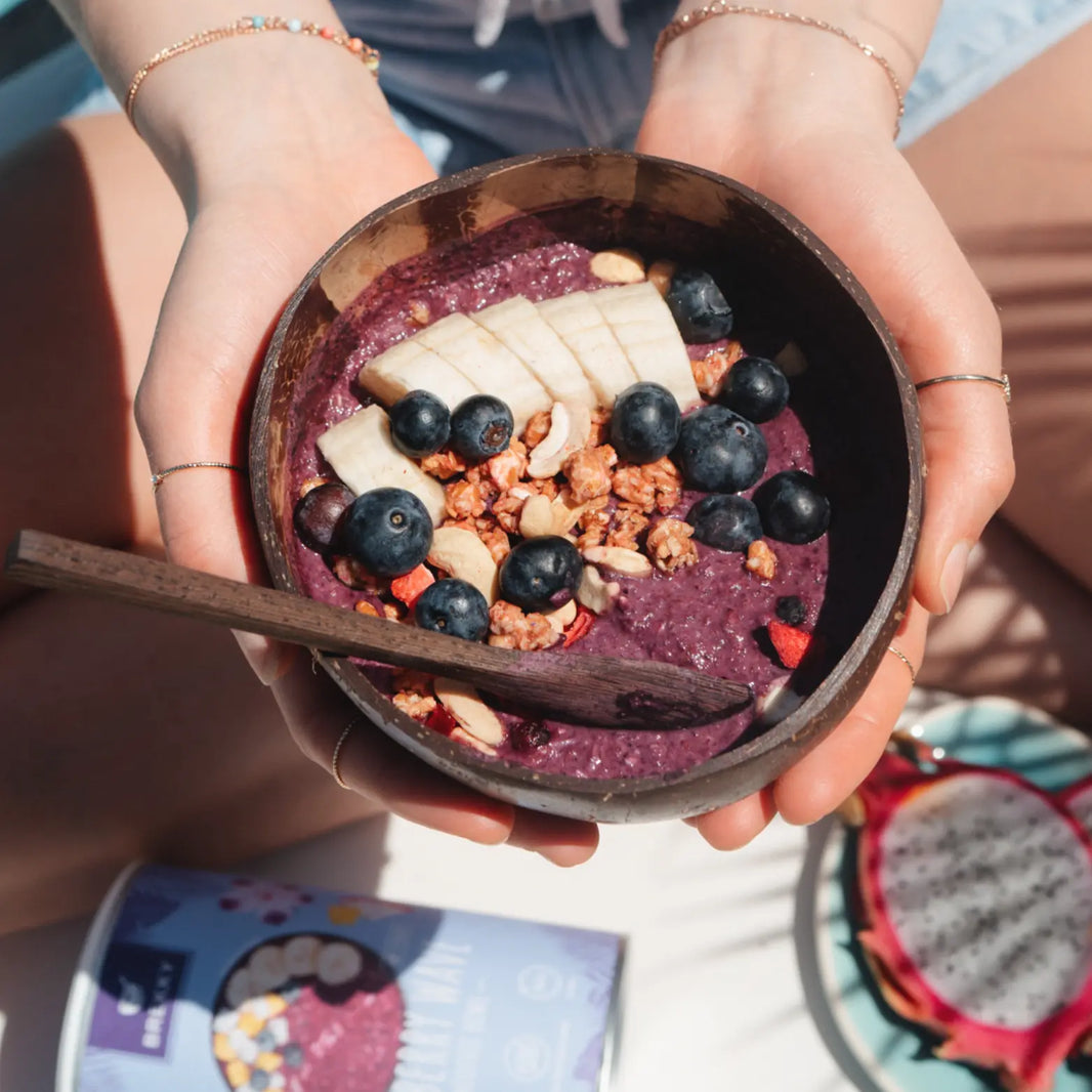 BREKKY Blueberry Wave Smoothie Bowl aangericht